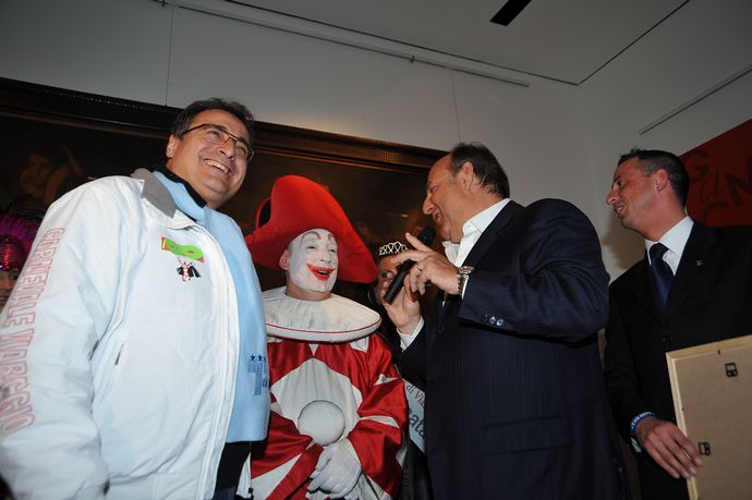 Ingrandisci la foto
